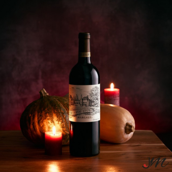 🎃 𝗛𝗔𝗣𝗣𝗬 𝗛𝗔𝗟𝗟𝗢𝗪𝗘𝗘𝗡 ! 👻
L'équipe profite de cette journée pour vous faire découvrir un grand cru de Margaux que nous apprécions particulièrement : 𝗖𝗵𝗮̂𝘁𝗲𝗮𝘂 𝗗𝘂𝗿𝗳𝗼𝗿𝘁-𝗩𝗶𝘃𝗲𝗻𝘀 𝟮𝟬𝟭𝟵 𝗿𝗼𝘂𝗴𝗲, 𝗔𝗽𝗽𝗲𝗹𝗹𝗮𝘁𝗶𝗼𝗻 𝗠𝗮𝗿𝗴𝗮𝘂𝘅🕯️
➤ Achetez votre caisse bois de 6 bouteilles de ce vin frais, intense et puissant sur notre site Internet sécurisé 👉 
https://jean-merlaut.com/catalogue-des-vins/2786-chateau-durfort-vivens-2019.html

📷 • @chateau_durfort_vivens 

#jeanmerlaut #jeanmerlautvins #jeanmerlautselction #bordeaux #jeanmerlautteam #grandcru #bordeauxgrandscrus #grandsvins #vinrouge #redwine #winelovers #winetime #wineoclock #winewinewine #baurech #chateaudurfortvivens #pauillac #chateaudurfortvivens2019 #margaux