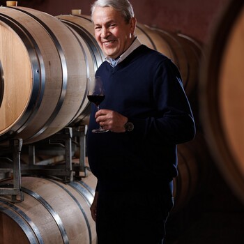 🍷 Une passion qui se transmet.

Depuis plus de 40 ans, Jean Merlaut construit son histoire autour d'une conviction simple : bien connaître les vins pour mieux les conseiller.

Au fil des années, l'équipe s'est développée autour de cette même exigence, en associant expérience, diversité des parcours et connaissance du vignoble bordelais.

Une histoire familiale et humaine, au service d'une même passion : le vin. 🍇

www.jean-merlaut.com

#jeanmerlaut #passionvin #transmission #expertise #bordeauxwine #vinsdebordeaux #grandsvins #savoirfaire
 
𝘓’𝘢𝘣𝘶𝘴 𝘥’𝘢𝘭𝘤𝘰𝘰𝘭 𝘦𝘴𝘵 𝘥𝘢𝘯𝘨𝘦𝘳𝘦𝘶𝘹 𝘱𝘰𝘶𝘳 𝘭𝘢 𝘴𝘢𝘯𝘵𝘦́, 𝘢̀ 𝘤𝘰𝘯𝘴𝘰𝘮𝘮𝘦𝘳 𝘢𝘷𝘦𝘤 𝘮𝘰𝘥𝘦́𝘳𝘢𝘵𝘪𝘰𝘯.