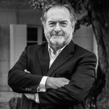 C’est avec une profonde tristesse que nous avons appris la disparition de Michel Rolland.

Jean Merlaut et ses équipes adressent leurs plus sincères condoléances à son épouse Dany, sa famille, à ses proches ainsi qu’à l'ensemble de ses équipes.

Figure emblématique du monde du vin, son empreinte et son engagement resteront durablement inscrits dans l’histoire de la viticulture.

Nous nous associons à la peine de tous ceux qui l’ont connu et accompagné.

@rolland604 @michelrollandgrillwine