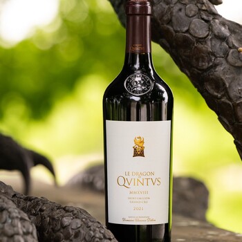 🍷Offre exclusive Jean Merlaut ✨
Pour toute commande supérieure à 450€, une bouteille de Dragon de Quintus 2021, 2ème vin du prestigieux Château @chateauquintus, Saint-Emilion Grand Cru.*
Un vin élégant, velouté et fruité… Un délice !
L’expression parfaite du savoir-faire de Saint-Émilion, à partager ou à conserver précieusement dans votre cave.

👉 Une belle raison de compléter votre sélection et de vous faire plaisir sur www.jean-merlaut.com

*(D’une valeur de 33€ – hors primeurs, soldes et promotions).
Offre valable dans la limite des stocks disponibles.

#JeanMerlaut #OffreSpéciale #SaintEmilionGrandCru #DragonDeQuintus  #vinrouge #bordeauxwine #bonsplansvin #Jeanmerlautmoment #winelovers #bordeauxwines #jeanmerlaut #jeanmerlautmoments #grandscrus #jeanmerlautteam #bordeauxlovers #vinsdebordeaux #grandscrusbordeaux #wineoclock #jeanmerlautviticulteurabaurech #jeanmerlautexperts #baurech #winetime #negociant #jeanmerlautvins #jeanmerlautselection #grandcruclassé #soldes #soldesdhiver #soldeshiver2026 #grandsvins