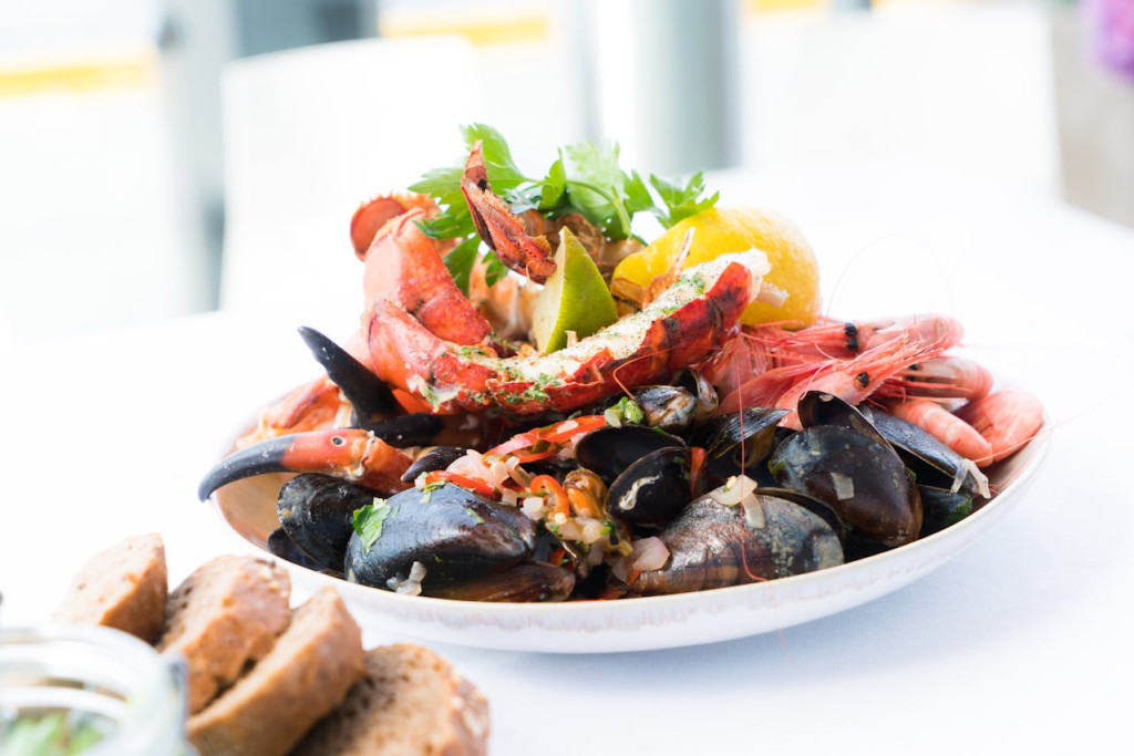 Quel vin blanc boire avec les fruits de mer - Guide complet